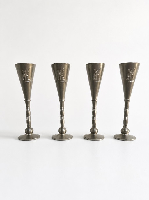 Exclusivo juego de 4 copas de peltre estilo Art Déco de Just Andersen (Monograma KL / LK).