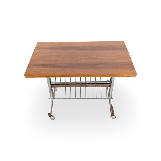 Image 1 of Tavolino laterale di metà secolo, tavolino da caffè vintage, carrello portagiornali in teak