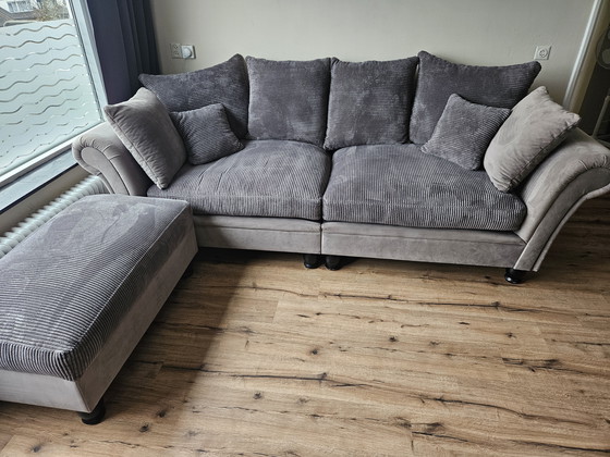 Image 1 of Banco de castillo de pana con otomana a juego