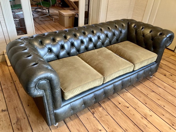 Image 1 of 3 persoons Chesterfield