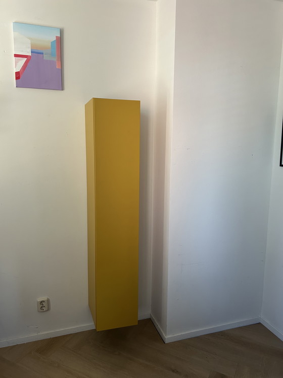 Image 1 of Design kast mosterdgele kleur