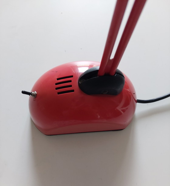 Image 1 of Lámpara de escritorio italiana moderna de poste rojo