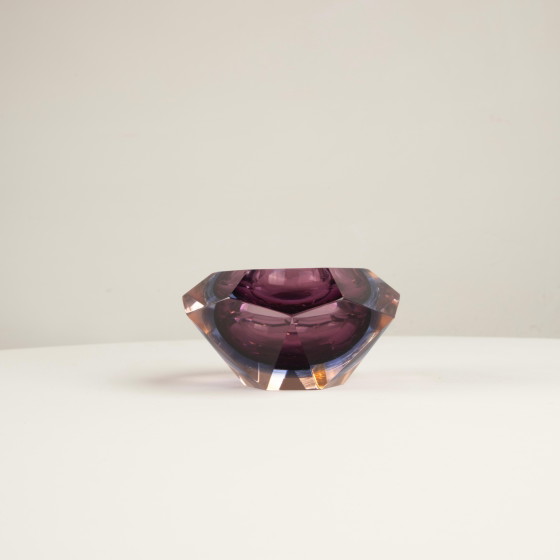 Sculpturale asbak toegeschreven aan Flavio Poli voor Seguso Vetri d’Arte 1970 – Tafelaccessoires (photo 22 of 25)