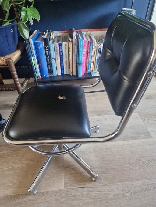 Silla alta giratoria cromada