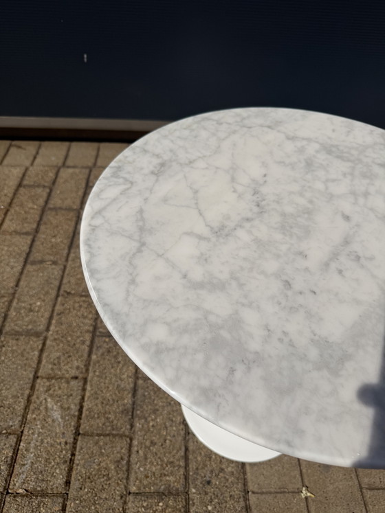 Image 1 of Knoll Tulip side table in Carrara Satin matte marble in NEW CONDITION!! Eero Saarinen