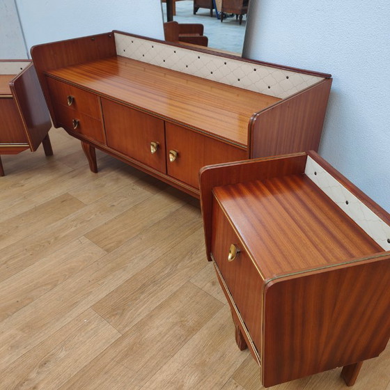 Image 1 of Ensemble tables de chevet vintage milieu du siècle avec coiffeuse - Prix