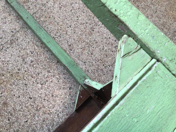 Image 1 of Tuintafel van deur gemaakt