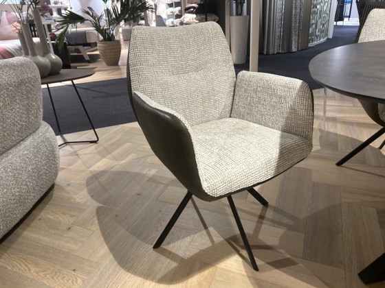 Hanna - Danillo eetkamerstoel met arm set van 4 – H.E. Design, Eetkamerstoelen, Leather, Plastic (photo 3 of 6)