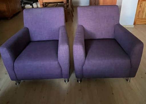 2 chaises violettes !
