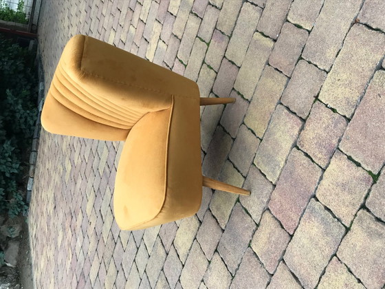 Fauteuil Club Ocre Hongrois, années 1950 (photo 5 of 9)