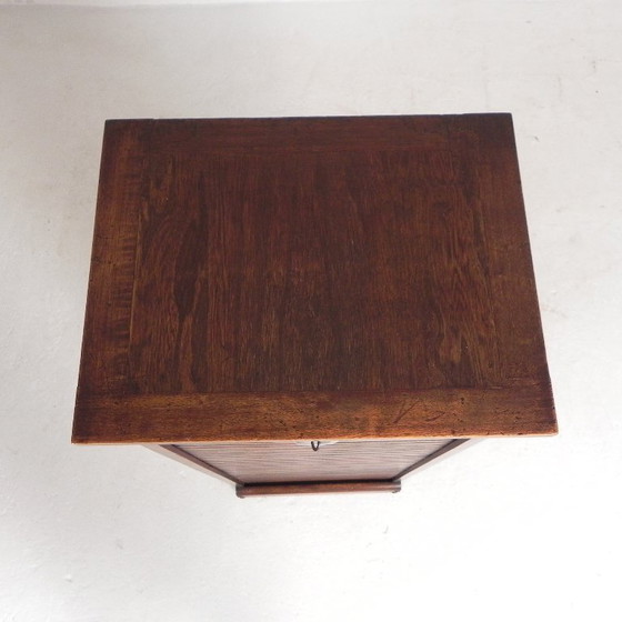 Image 1 of Meuble à volet roulant en chêne avec 1 volet, hauteur 126 cm, années 1930