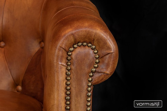 Image 1 of  Gecapitonneerde chesterfield clubfauteuils in het dikste schapenleer