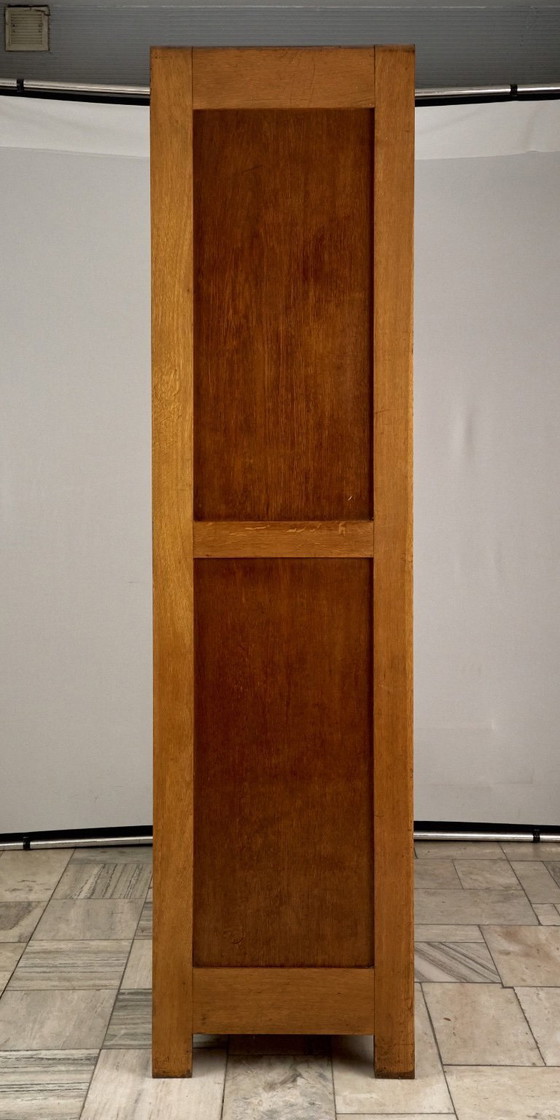 Image 1 of Armoire en bois vintage, années 1930, Tchécoslovaquie