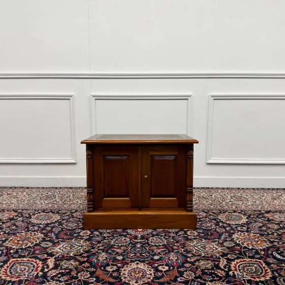 Klassischer englischer Büroschrank Druckertisch, Sideboard, Leder, Holz (Foto 2 von 10)