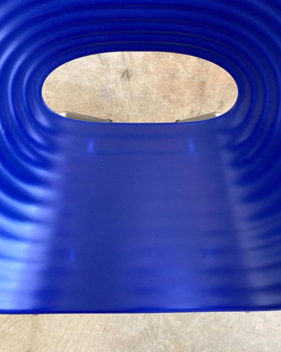 4x Vitra Tom Vac Stuhl blau von Ron Arad – Esszimmerstühle, Metal, Plastic, Modern (photo 8 of 12)