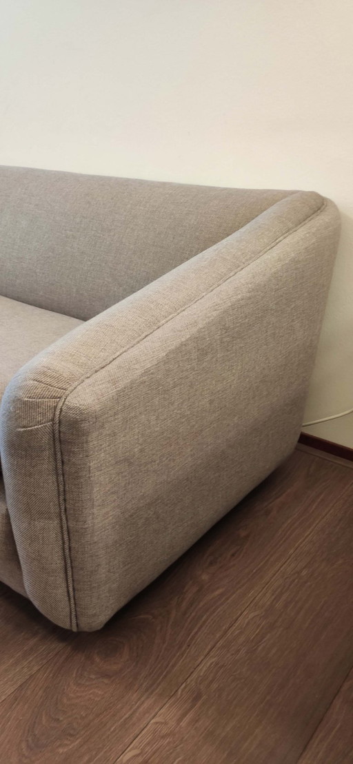 Sofá Artifort modelo C610-3 (Geoffrey D. Harcourt)