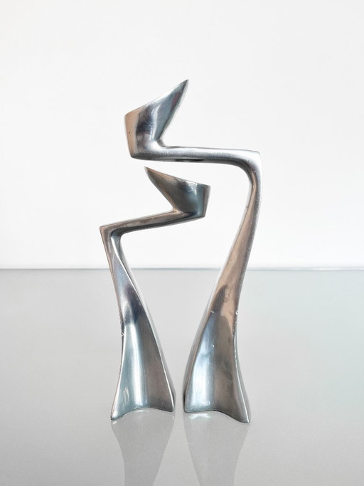 Set di due candelabri a forma di cigno di Matthew Hilton