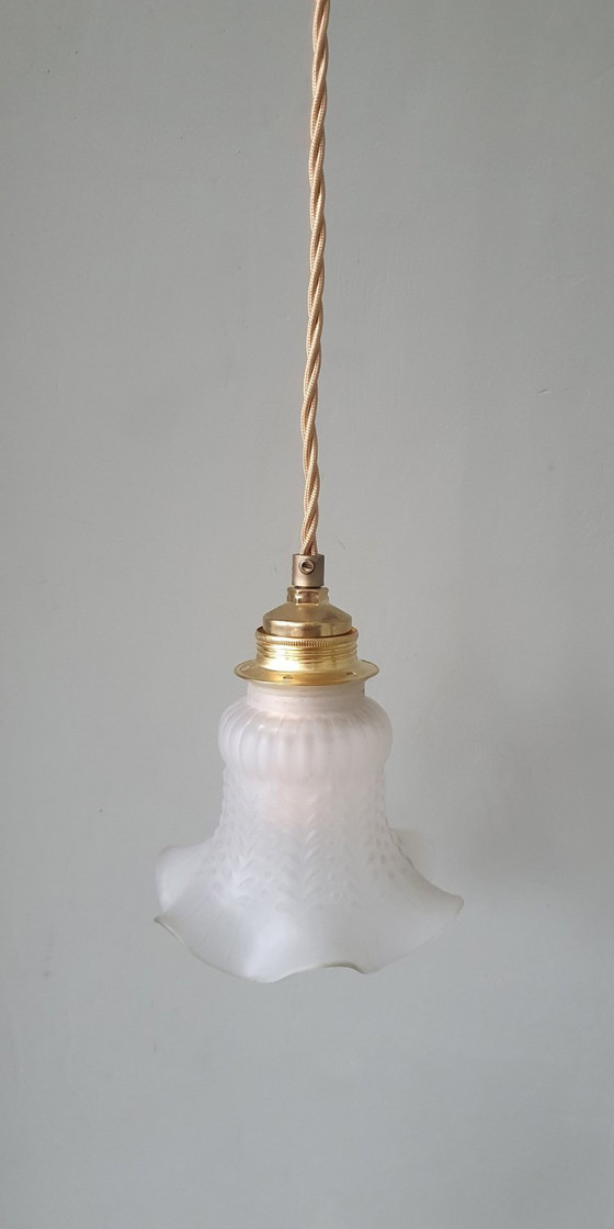 Image 1 of Klassiek Glazen Jaren 30 kapje met frosted glas.