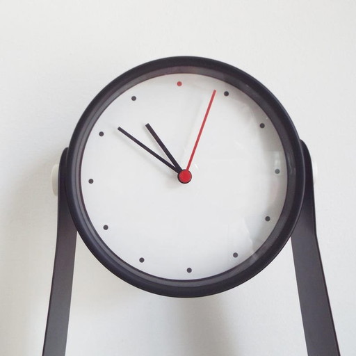 Horloge de table noire minimaliste IKEA Gnissla.