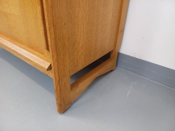 Image 1 of Guillerme et Chambron vintage massief eiken kast uit de jaren 60 en 70