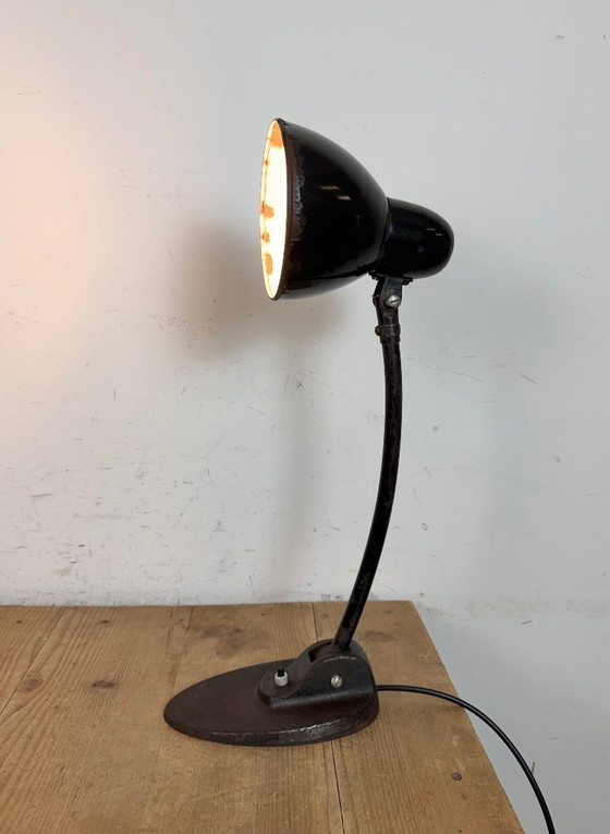 Image 1 of Industriële zwarte geëmailleerde Bauhaus bureaulamp, jaren 30