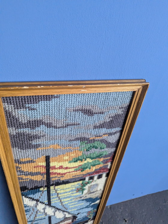 Image 1 of Cornice vintage in lana con paesaggio marino