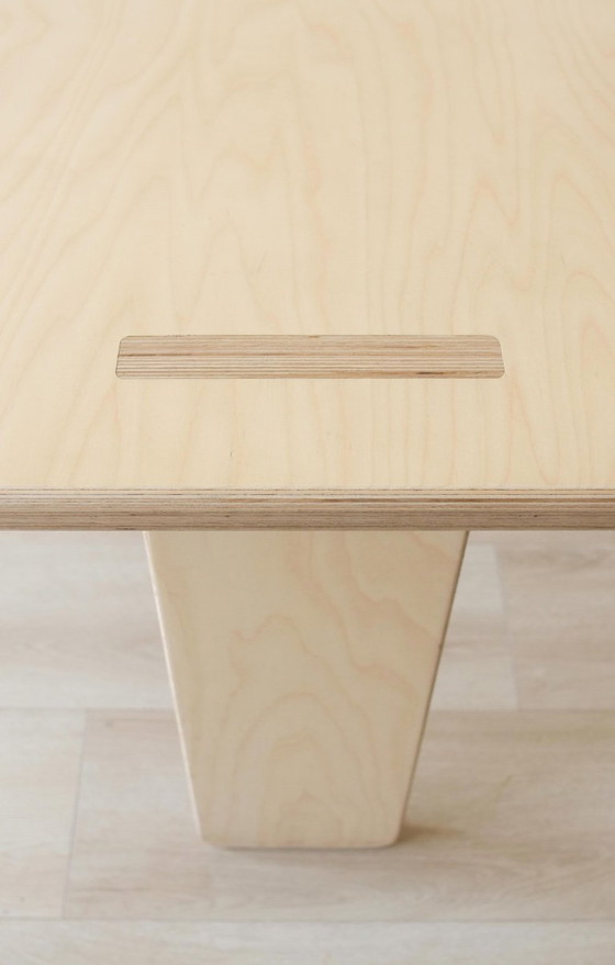 Image 1 of Table design - Contreplaqué de bouleau
