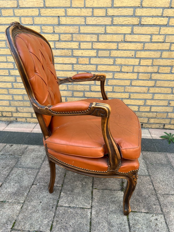 Fauteuil Louis XVI en cuir – Bois (photo 6 of 7)