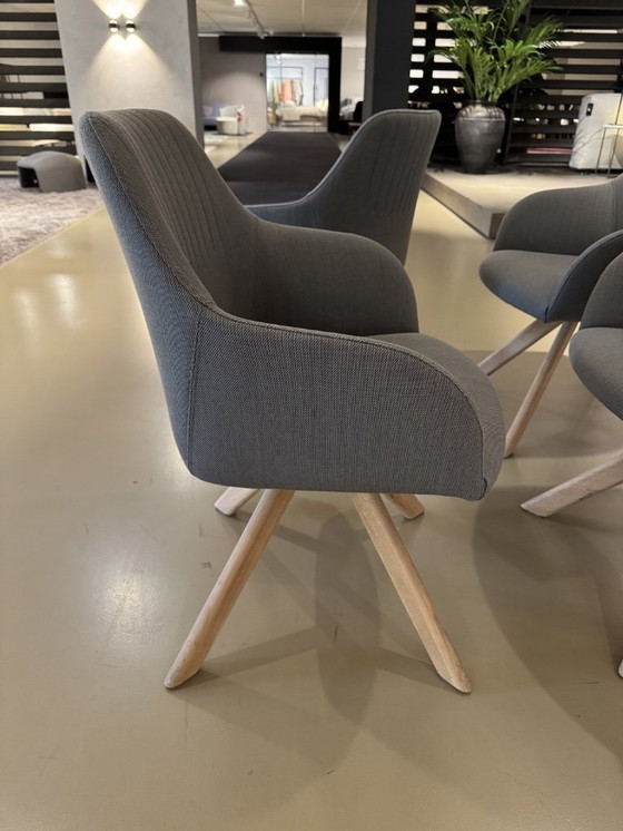 Image 1 of 4 chaises de salle à manger Arco Ease H