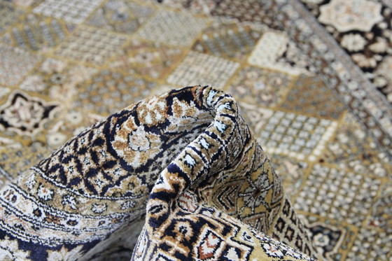 Image 1 of Tappeto persiano Ghom/Qom 100% seta, design classico antico, annodato a mano, 210 x 140 cm