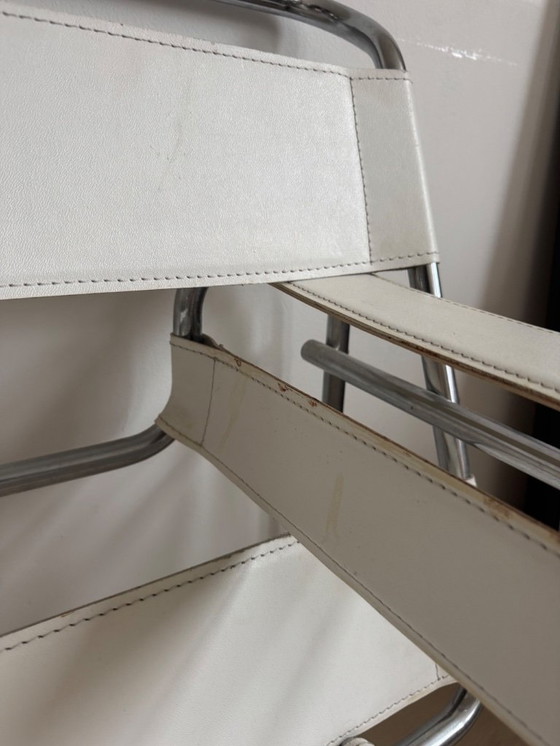 Image 1 of wasilly lounge chair white leather