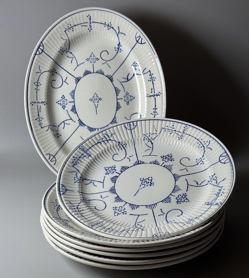 Servizio da tavola Boch Frères composto da 6 piatti in maiolica e un piatto da portata – Motivo "Cipolla Blu" (Zwiebelmuster), B