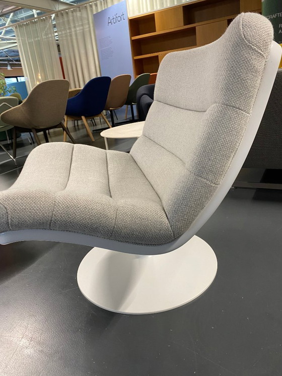 Image 1 of Artifort F978 armchair