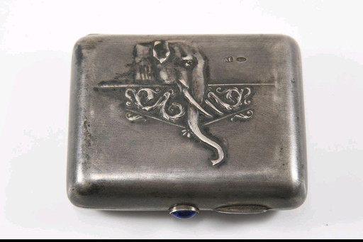 Silber 875 Portmonnaie mit reliefiertem Elefantenkopf