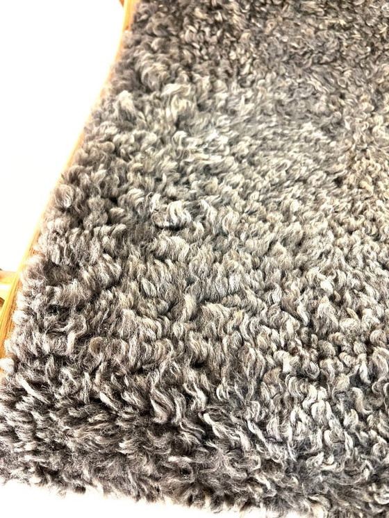 Image 1 of Sillón de roble lamino con piel de oveja, Yngve Ekstrom, sueco, años 70