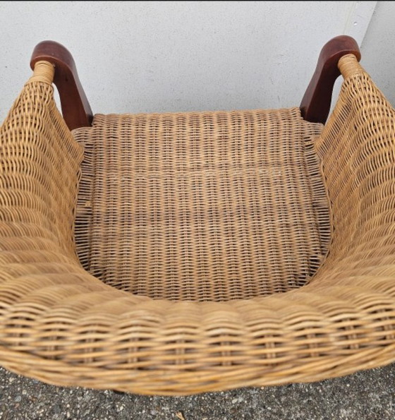 Image 1 of Set van 2 Koloniale Rotan Armstoelen – Hand gevlochten – Massief Houten Frame (Beuken/Mahonie)