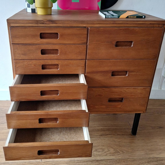 Image 1 of commode vintage