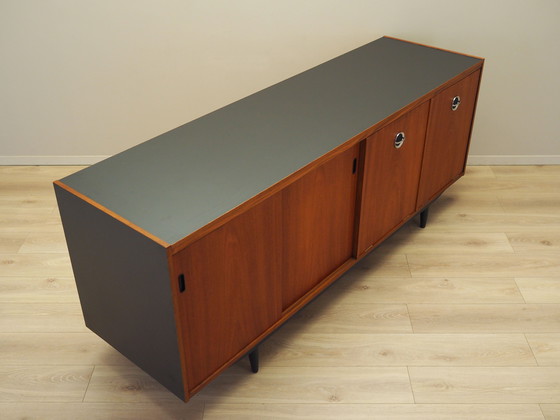 Image 1 of Buffet en teck, design danois, années 1970, production : Danemark
