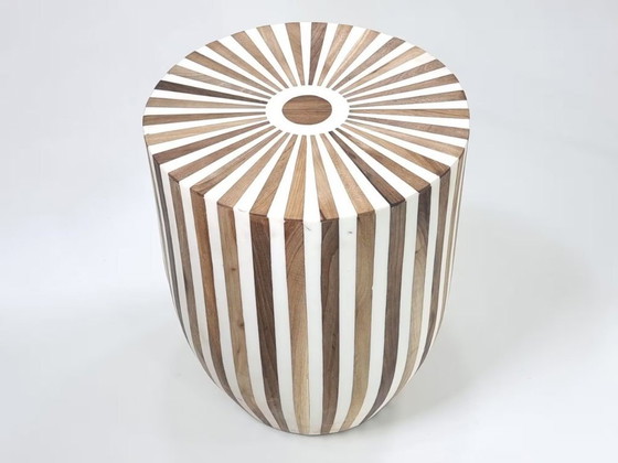 Image 1 of Tavolino in legno e resina fatto a mano – Handgemaakte Hout & Resin Bijzettafel