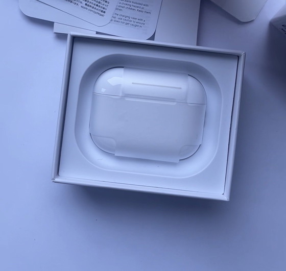 Image 1 of AirPods Pro 3