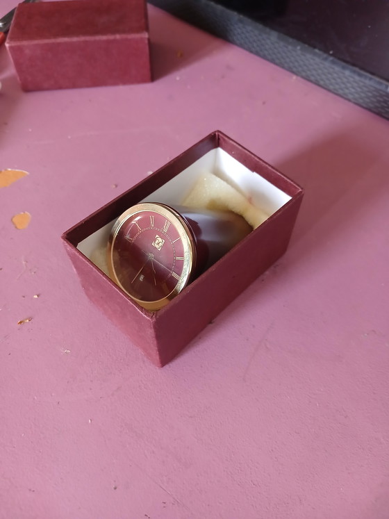 Image 1 of Watch in very good condition, battery needs replacing