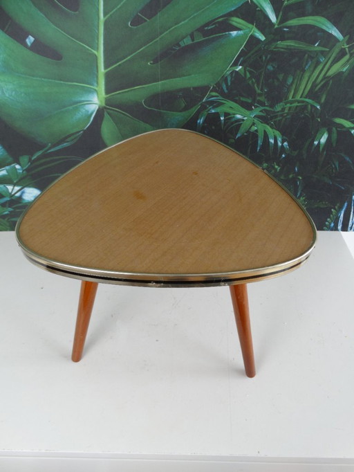 Mesa auxiliar años 60