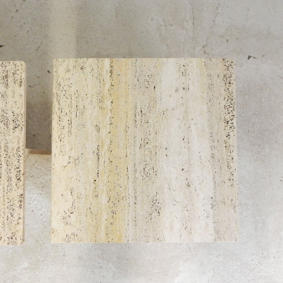Image 1 of Ensemble de 2 tables basses en travertin, Up and Up, années 1970