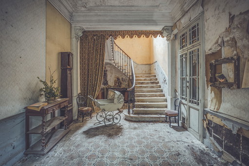 - Sala abandonada