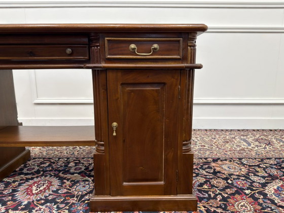 Klein Klassiek Engels Bureau Met Groen Leder – Leather, Wood (photo 10 of 17)