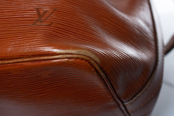 Louis Vuitton, Noe epi leather bag in brown, Bucket bags, Calfskin (photo 11 of 16)