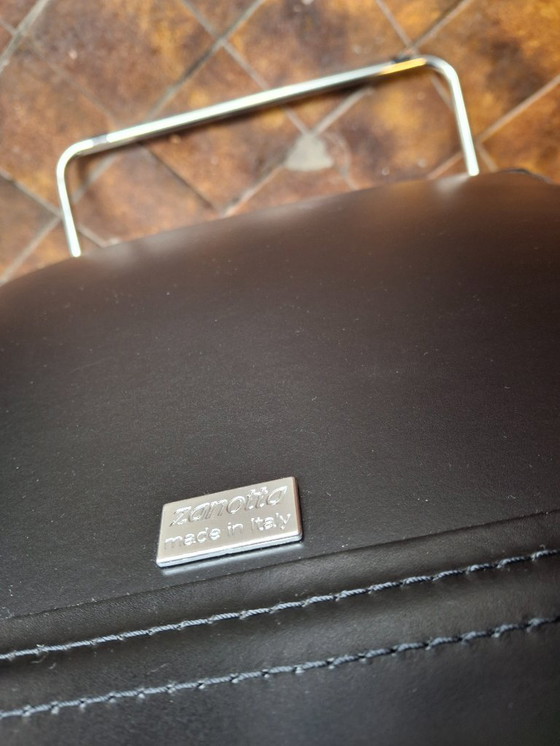 Image 1 of Dos tumbonas zanotta italia