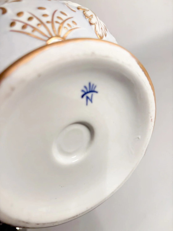 Capodimonte Porcelain Teapot, Bronze and Pure Gold, Late 19th Century – Table accessories (photo 15 of 16)