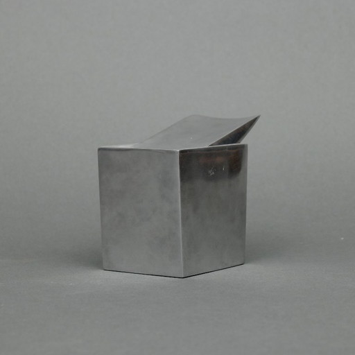 Philippe Starck (1949) – Aschenbecher – Ray Hollis – New York Royalton Hotel, USA – 1986