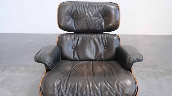 Vintage Eames Lounge Chair & Ottoman – Vitra – Fauteuils, Leather, Wood (photo 10 of 21)